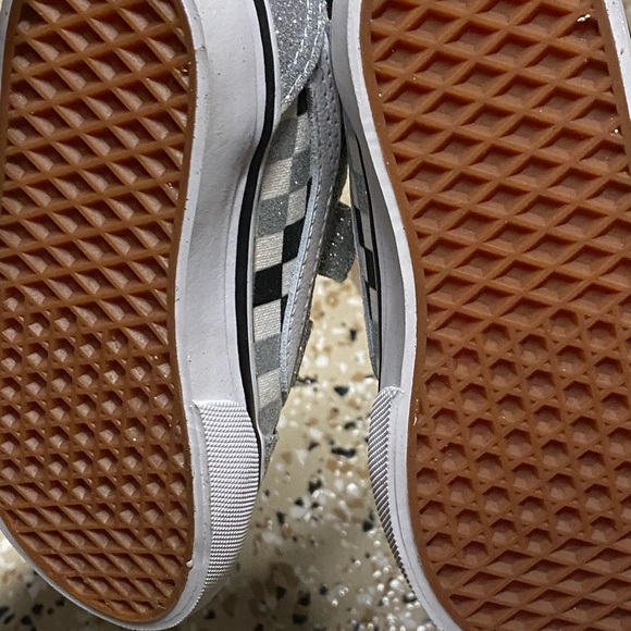 New old skool Vans toddler glitter Checkerboard Silver white Sneakers - Picture 6 of 6